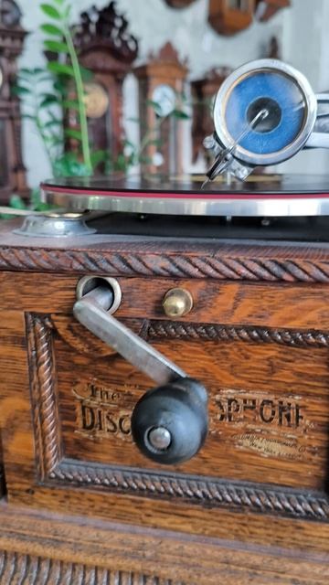 граммофон Коламбия США 1903 год и песня про подруг.