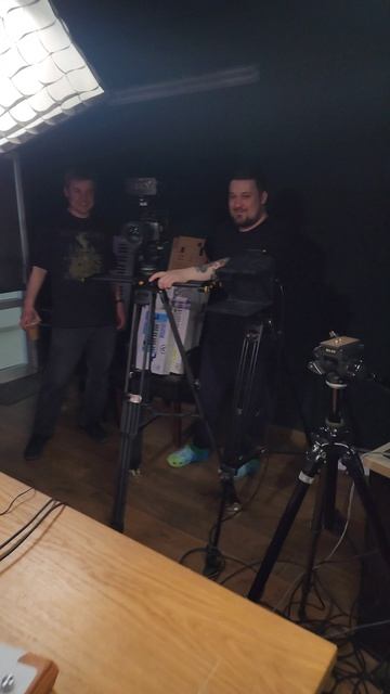 Студия Popmusicru на которой мы снимали обзоры несколько лет переезжает и обретает новую жизнь.