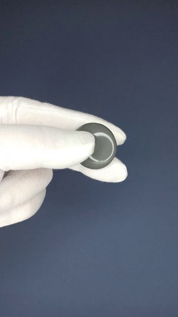 Пуговицы серые р-р 44 Артикул 04147