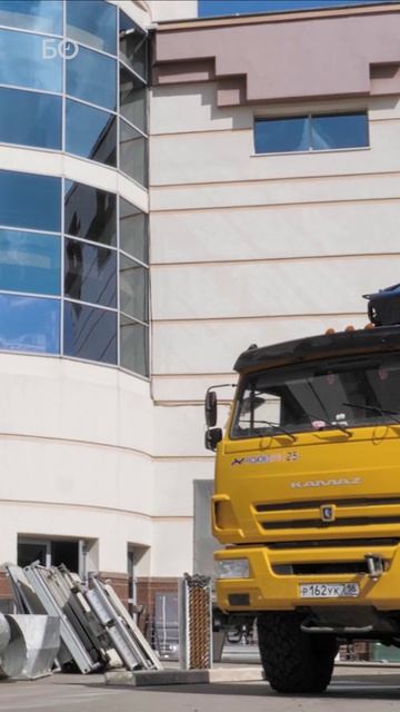 Здание Планеты Фитнес на Кабане стали разбирать. демонтаж планета фитнес