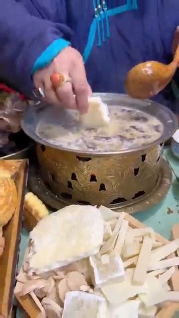 Доброе утро! А это вам не суп а наш монгольский чай - Хийцтэй цай. Час с особыми ингредиентами :