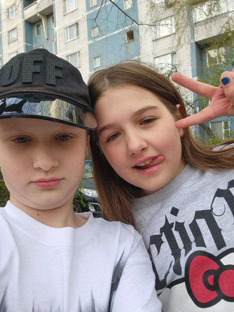 Выживание от гуги гаги 
Внимание гугу-гаги