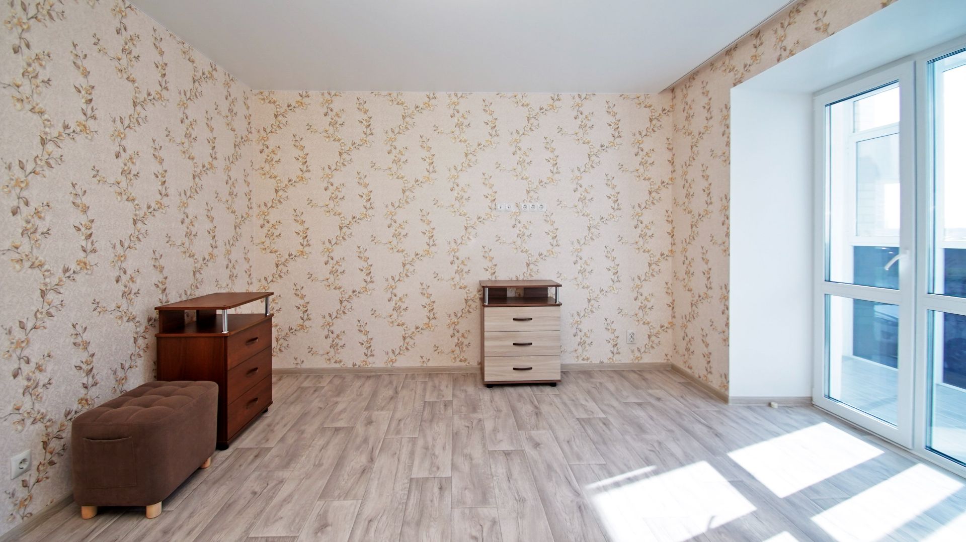 Светловская улица, 10