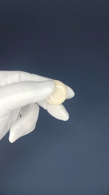 Пуговицы бежевые размер 44 Артикул 02811