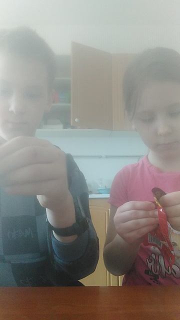 распаковываем всякие вкусняшки