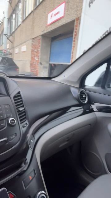 Chevrolet Orlando Минивэн  1.8 MT 2012г