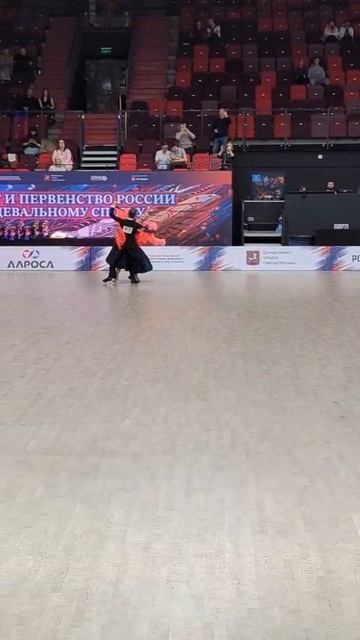 Чемпионат России по спортивным бальным танцам 2026. Сеньоры 1.10 танцев. Полуфинал. Венский вальс.
