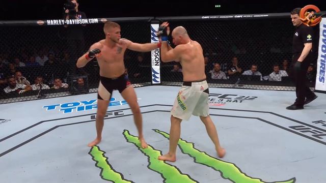 Лучшие нокауты в смешанных единоборствах.