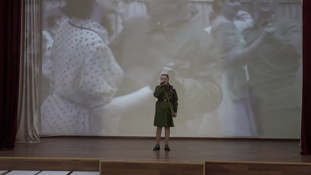 Мурзаева Екатерина  Ромашки опалённые войной средняя гр ансамбля Радуга звука