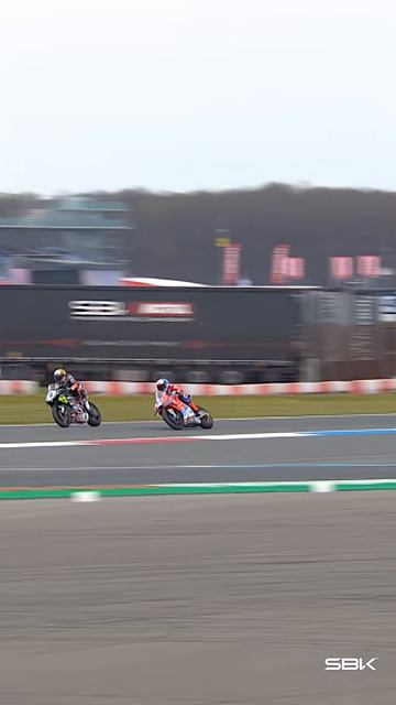 Возвращение к титанической борьбе за победу в первой гонке WorldSSP   2206 DutchWorldSBK 