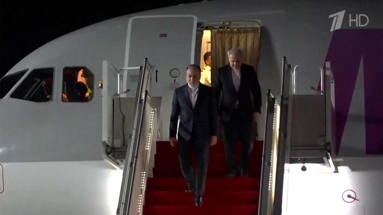 В Исламабаде министр иностранных дел Ирана встретится с пакистанской стороной