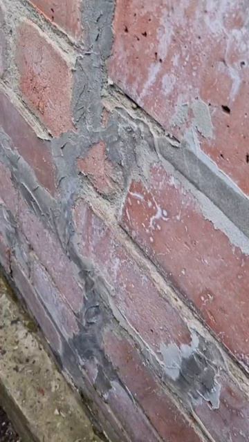 Трещины в стене дома! Укрепляем фундамент