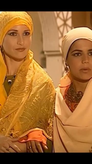 Назира строит жен Саида