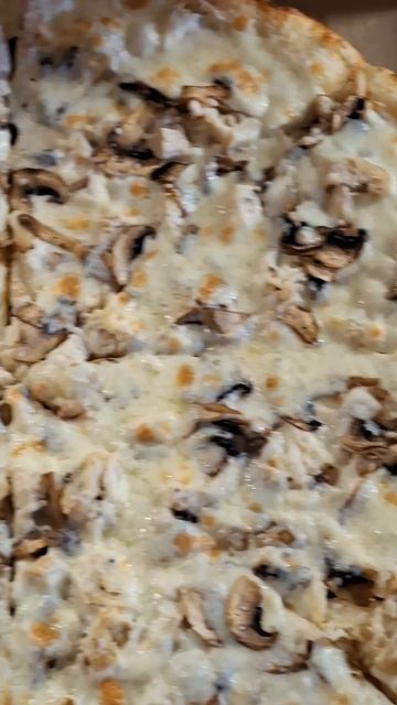 Вкусная пицца с грибами - невозможно оторватьсяеда пицца вкусно люблюпоесть
