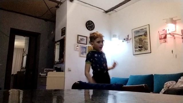 939.mp4 обычный танец