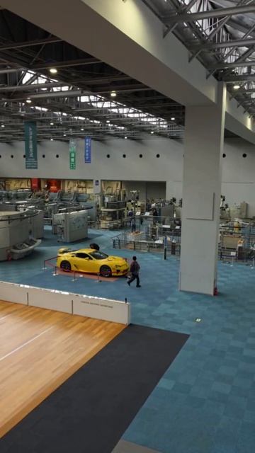 В автомобильном музее Тойоты Нагоя Япония