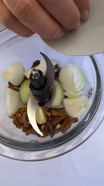 Грузинский салат Ацицили