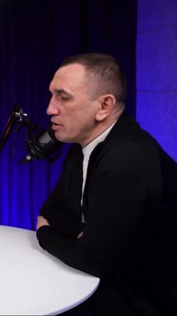 В детстве пробовать многое чтобы выбрать своё