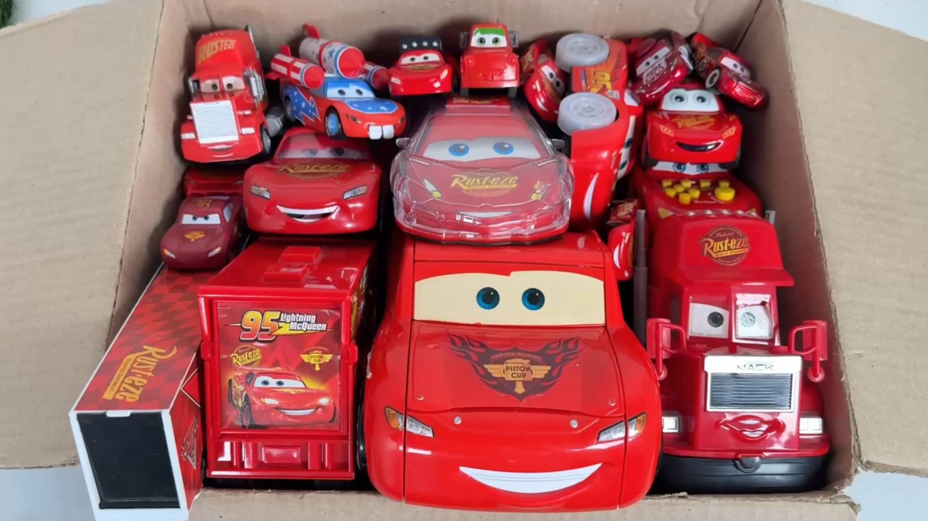 Все машинки Тачки  Маккуин и друзья в одной коллекции! Мультики про машинки