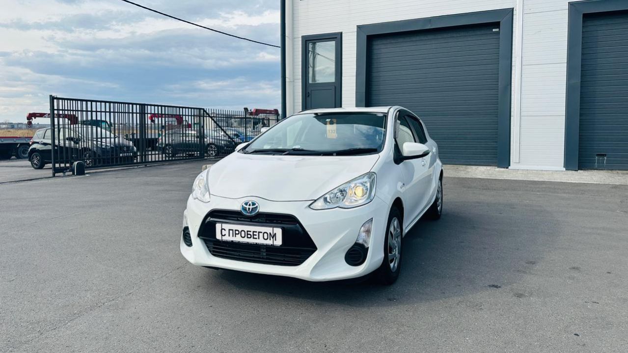 Toyota Aqua 2015 год