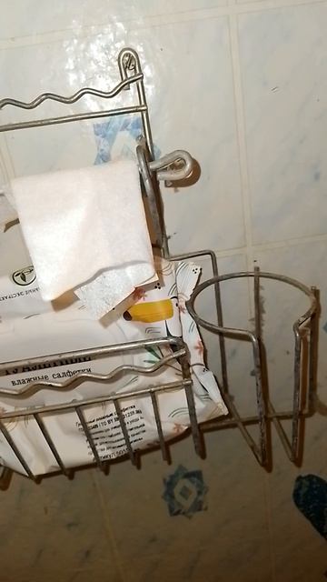 Соседу по коммуналке на всё плевать кроме своего ануса. Помогите ретироваться! Сб 5336690144598952