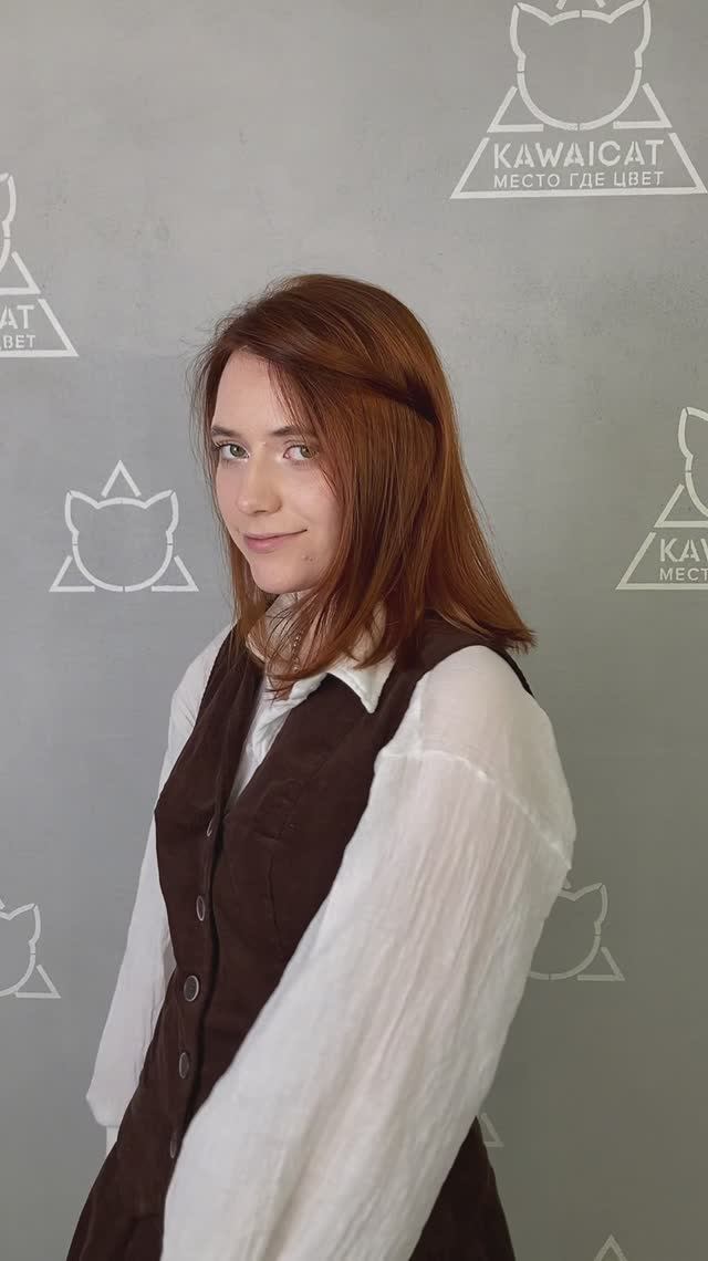 Обновленное окрашивание в глубоком медном оттенке - выглядит ярко и в то же время благородно!