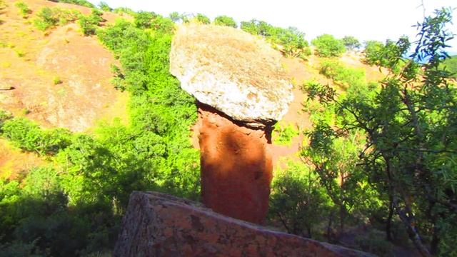 Каменные грибы Сотеры