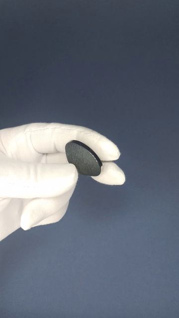 Пуговица черная р-р  48 Артикул 04328