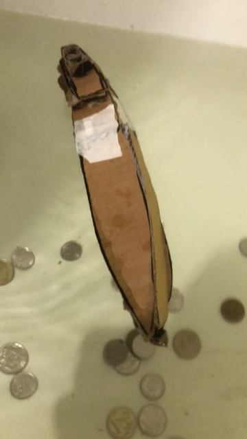 Потоп сухогруза из картона