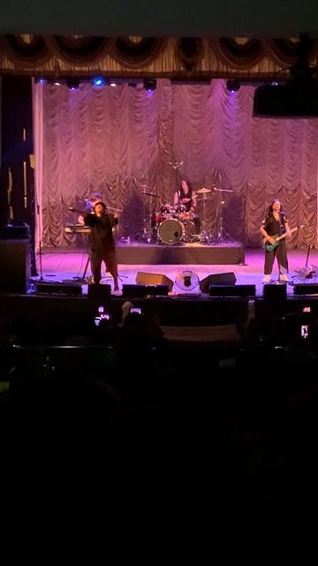 Концерт Ненси