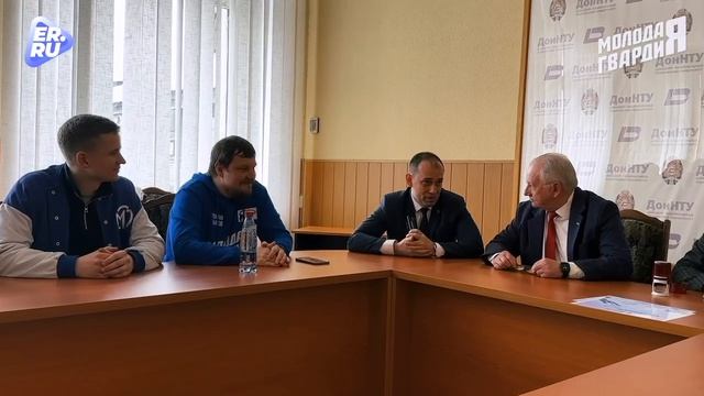 Роман Зыков подал документы для участия в предварительном голосовании Единой России