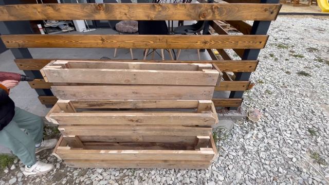 Грядки для клубники из поддонов своими руками