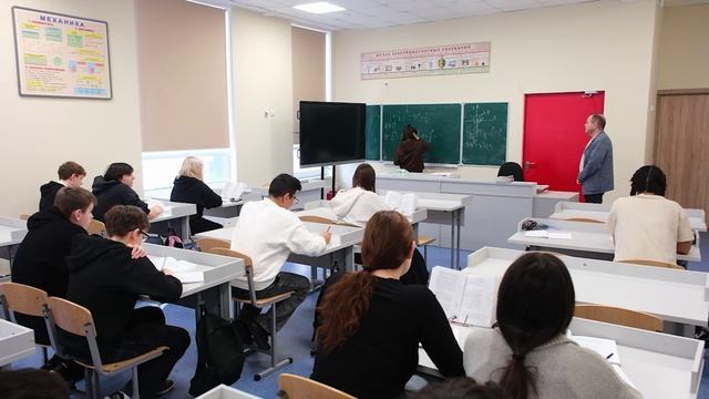 Будущее начинается сегодня: как Единая Россия модернизирует образование и создаёт комфорт для семей