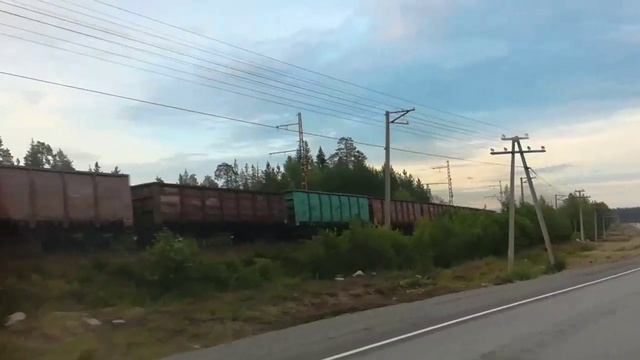 Поезд едит а тепловоз снять не успел  жаль  в городе делать не чего поехал за