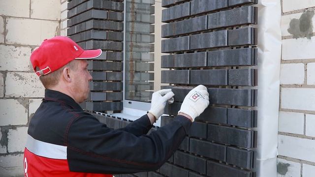 Часть 7. Точечная выемка и установка кирпичей на фасаде