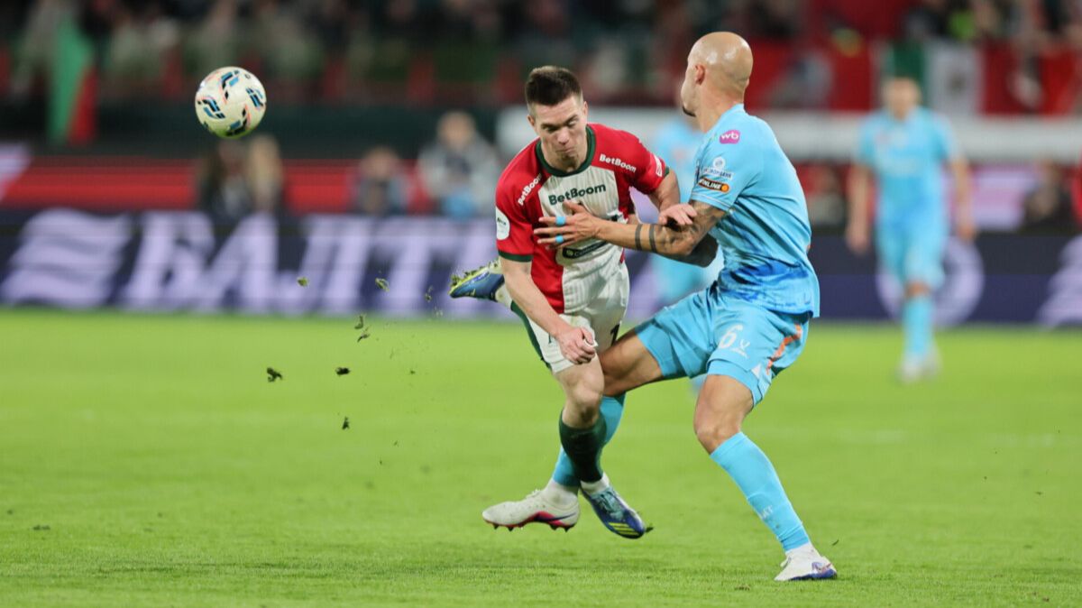 Футбол для Зенита и Локомотива.