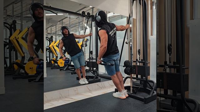 Качаем среднюю дельту