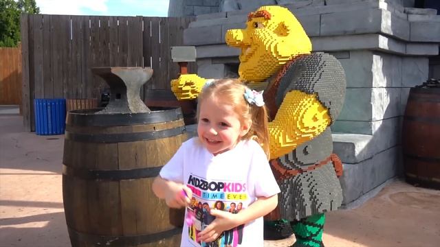 Влог Настя в парке развлечений для детей Леголенд с др