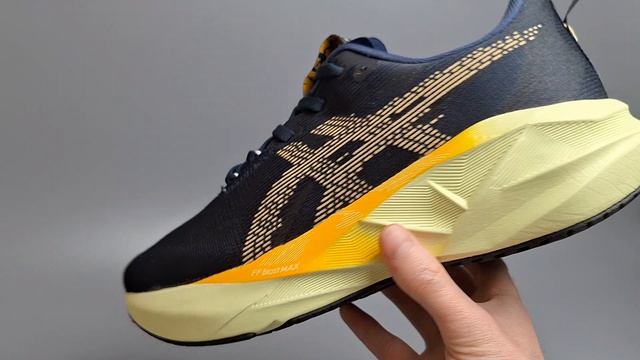 Беговые кроссовки Asics Novablast 5 LE Dark Blue Yellow