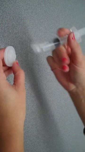 Стекло в шприце? Риск при открытии ампулы