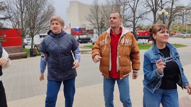 25 апреля.Дискотека начинается....