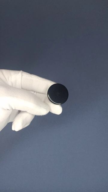 Пуговицы черные размер  44 Артикул 02614