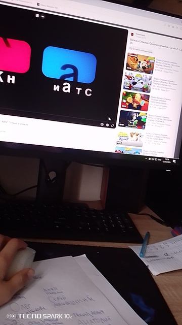 мне вот кажется что белка и стрелка озорная семейка и фиксики как то связаны ?