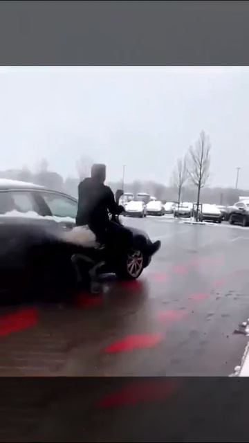 когда нет денег на бензин
а ездить надо