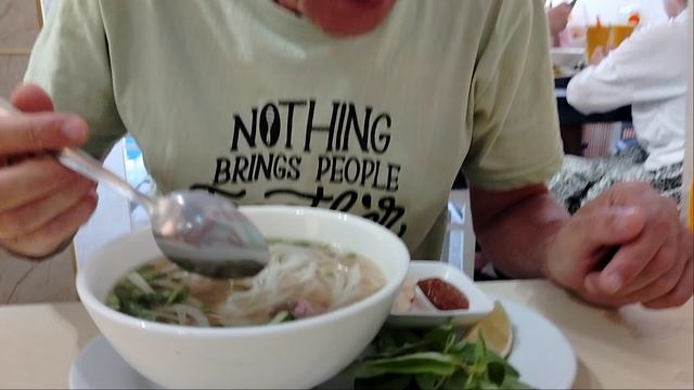 Супчик Фо Бо и пицца!