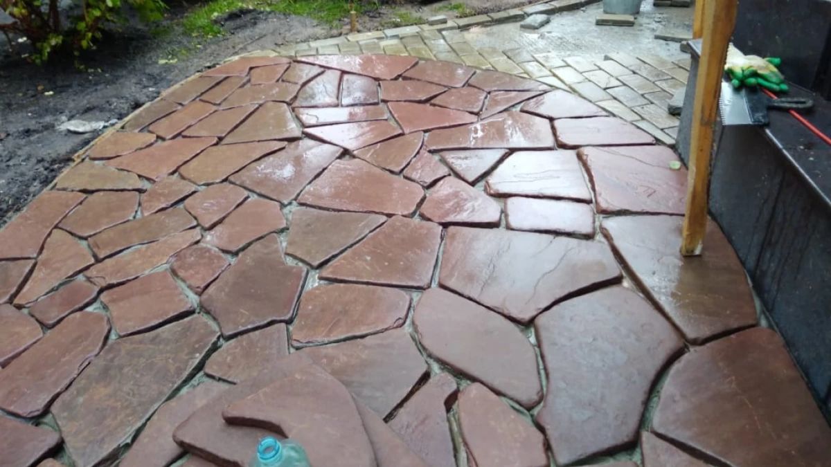 Плитняк песчаник терракотовый галтованный