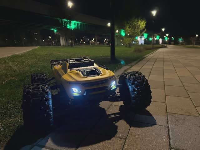 Новый свет на Traxxas Xrt 8s