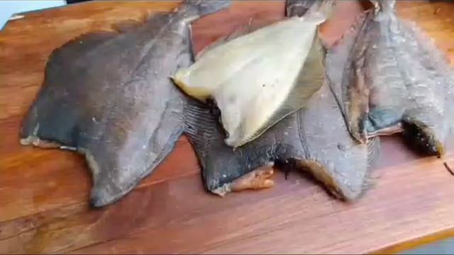 Камбала с икрой слабой соли вяленая