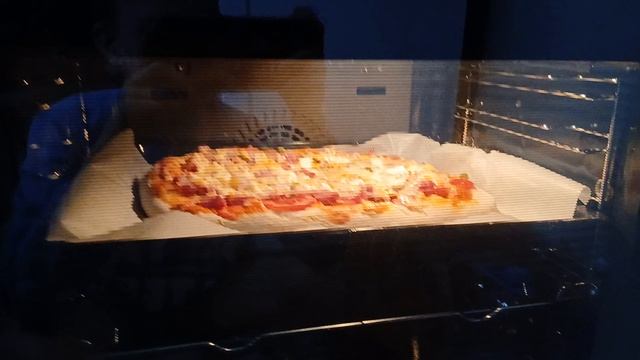 приготвление пицы часть 2