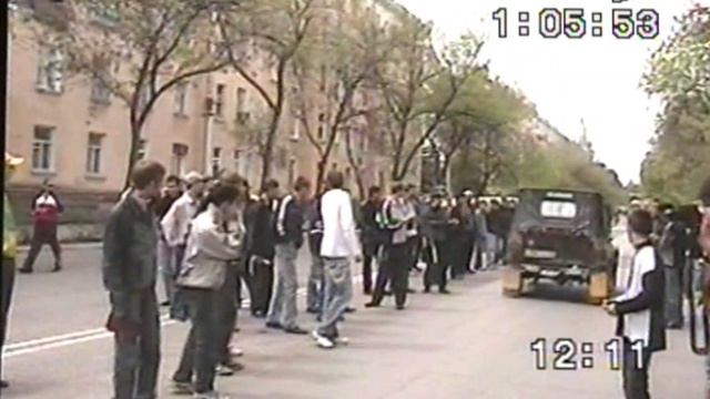 Площадь. Старт УАЗ - Хазарские степи 2006. Грачев Александр и Охотников Александр